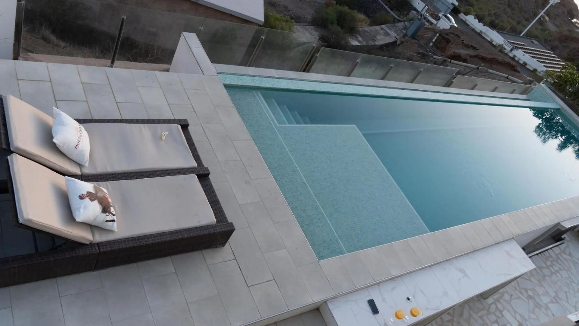 Nirvana - Luxury Villa With Heated Pool Playa Paraiso  Σπίτι διακοπών